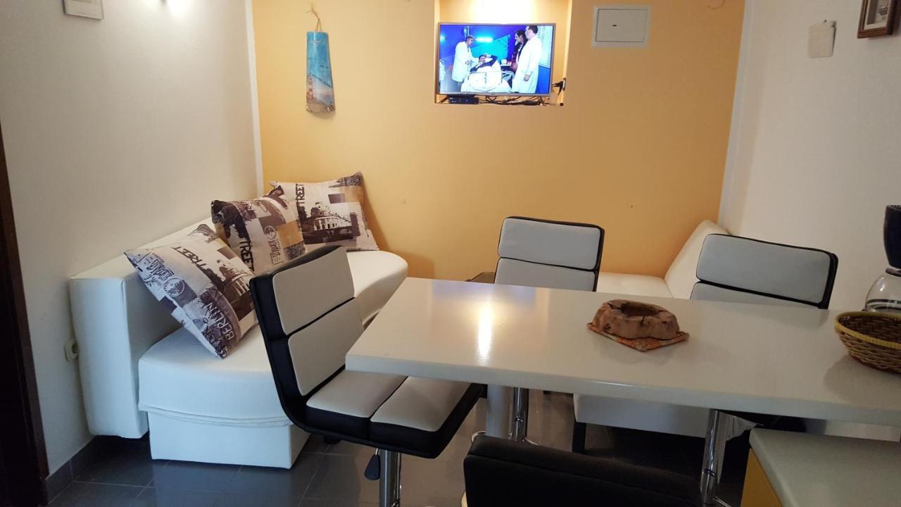 Old Town Baska Apartment Bagian luar foto